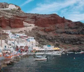 Find Your Dream Beach in Santorini Today