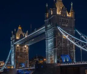 Can I Tour Tower of London Crown Jewels After 5 PM? Can I Tour Tower of London Crown Jewels After 5 PM?