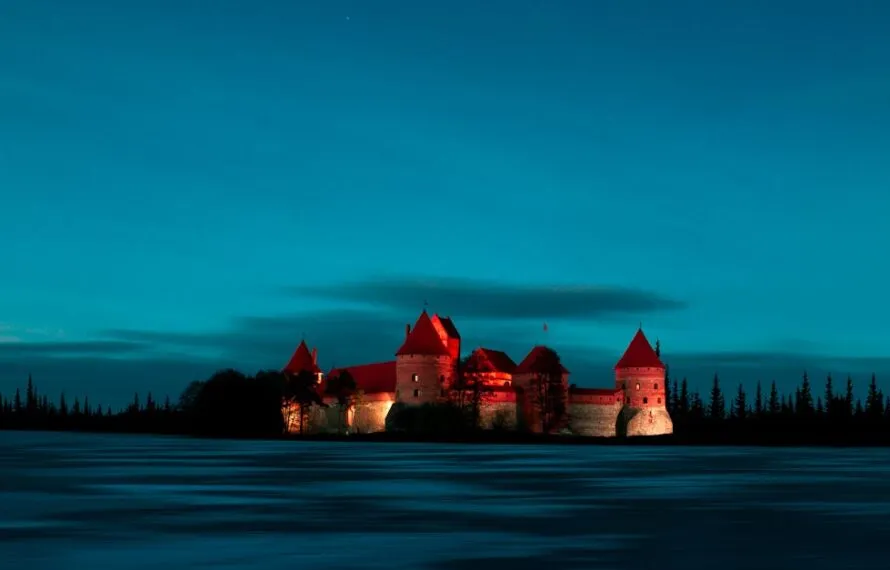 Do Trakai Island Castle Boat Tickets Include Entry?