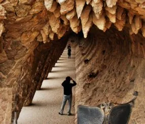 How to Get from Barcelona Airport to Park Güell Fast