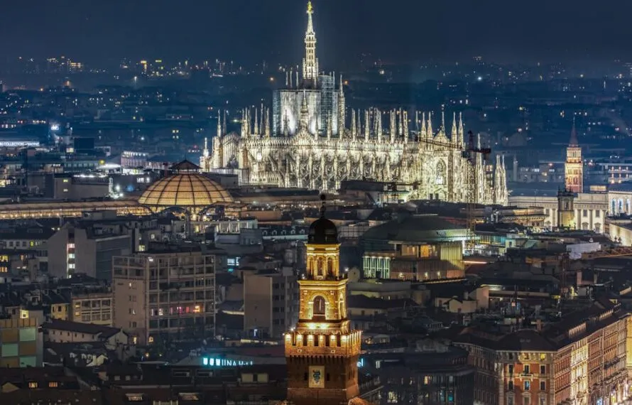 How Early To Book Duomo Di Milano Rooftop Tickets