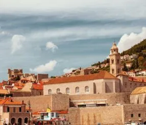Do Dubrovnik Game of Thrones walking tours need pre-booking?