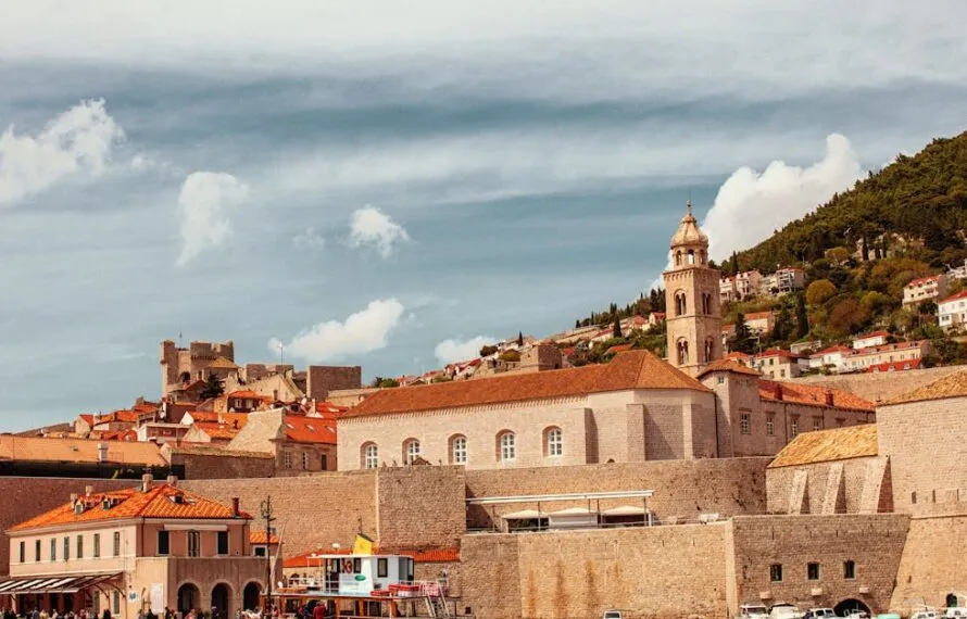 Do Dubrovnik Game of Thrones walking tours need pre-booking?